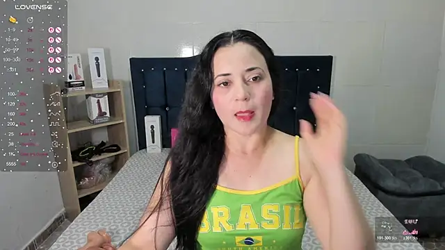 Snapshot of Perverse_Kim chatting on 12.17.25 Perverse Kim online show from 12.17.25