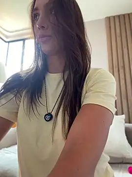 AnnaCastillo  online show from 04.20.26