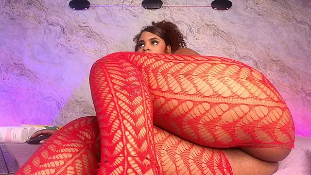 jones maddy  online show from 10.23.25