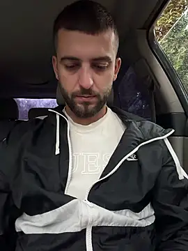 ElChapoGuzman95 online show from 11.18.25