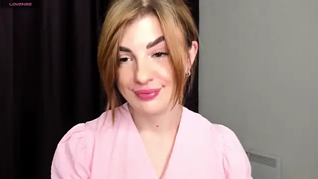  comefeelme  online show from 01.24.25