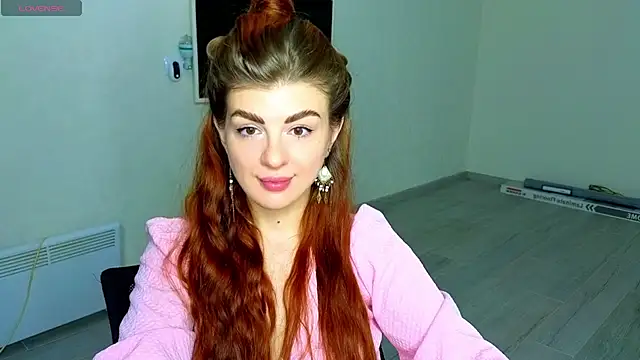  comefeelme  online show from 02.21.25