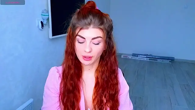  comefeelme  online show from 02.23.25