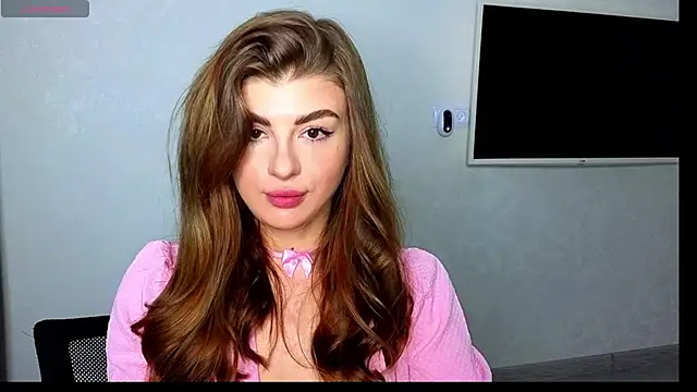  comefeelme  online show from 03.08.25