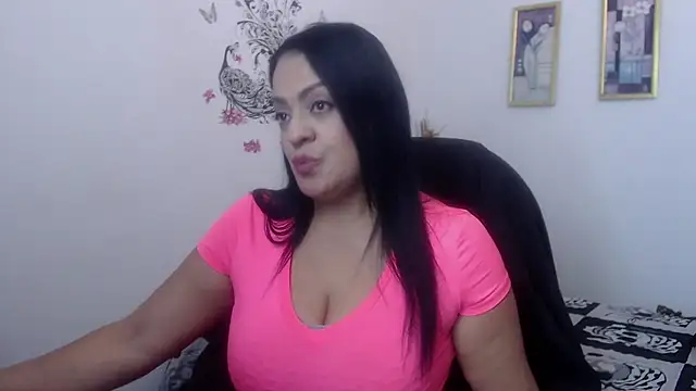 Snapshot of menfismuller2 chatting on 12.18.24 menfismuller2 online show from 12.18.24