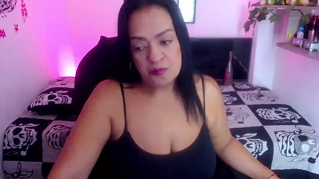 Snapshot of menfismuller2 chatting on 11.04.25 menfismuller2 online show from 11.04.25