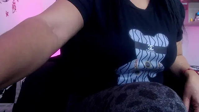 Snapshot of menfismuller2 chatting on 11.05.25 menfismuller2 online show from 11.05.25