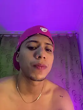 Snapshot of xTommy_Steigerx chatting on 10.08.25 xTommy Steigerx online show from 10.08.25