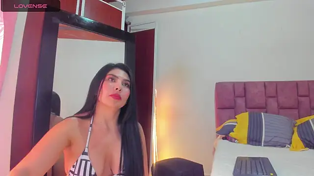 SunnyLeonz online show from 03.06.25