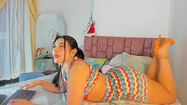 SunnyLeonz online show from 12.14.25