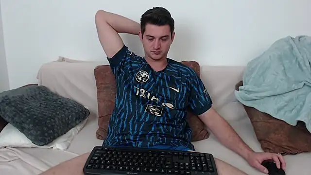 Snapshot of AndyFame chatting on 04.22.26 AndyFame online show from 04.22.26