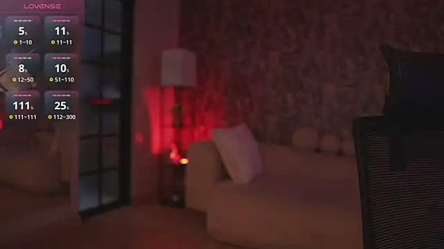 HannahW  online show from 10.02.25