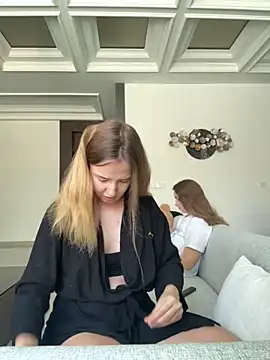 Nura n Sarah online show from 10.17.25