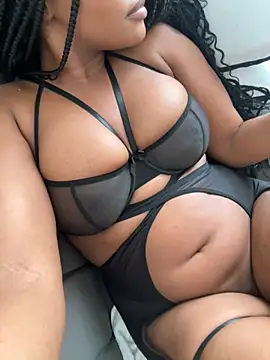 Snapshot of Neelo-Smith chatting on 02.14.25 Neelo-Smith online show from 02.14.25