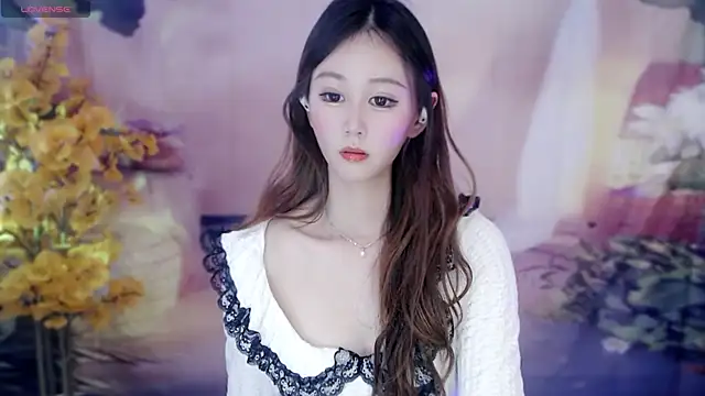 Snapshot of Aimee-520 chatting on 12.25.24 Aimee-520 online show from 12.25.24