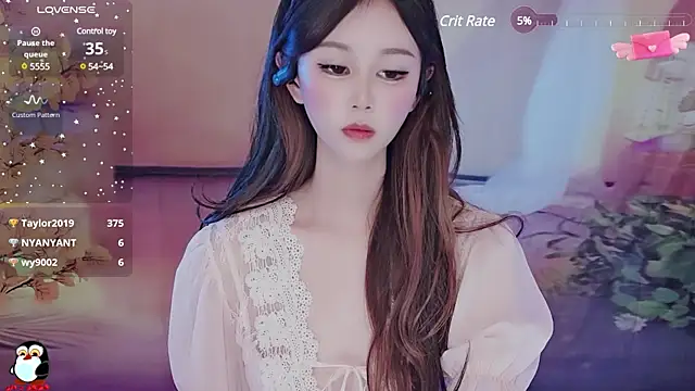 Snapshot of Aimee-520 chatting on 02.19.25 Aimee-520 online show from 02.19.25