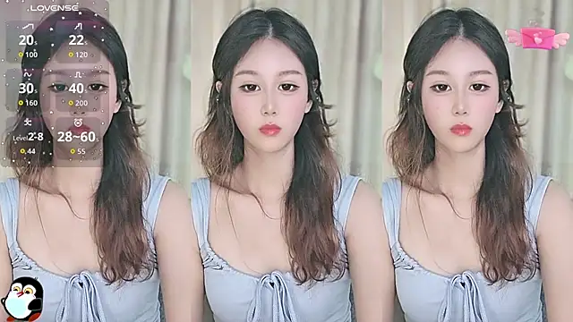 Snapshot of Aimee-520 chatting on 09.09.25 Aimee-520 online show from 09.09.25