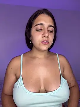 Alicia Ruiz online show from 11.24.25