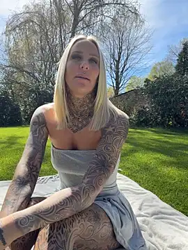 Lara-CumKitten online show from 04.08.26