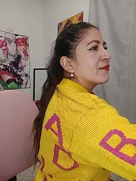Snapshot of nammy__dirtyhott chatting on 06.18.26 nammy dirtyhott online show from 06.18.26