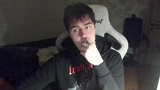 Snapshot of Knuckles17 chatting on 02.13.26 Knuckles17 online show from 02.13.26