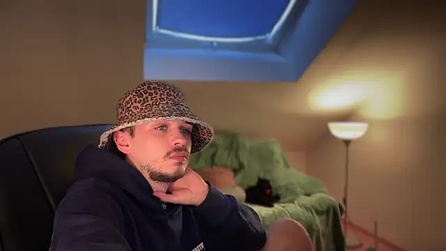 naked psy online show from 03.14.25