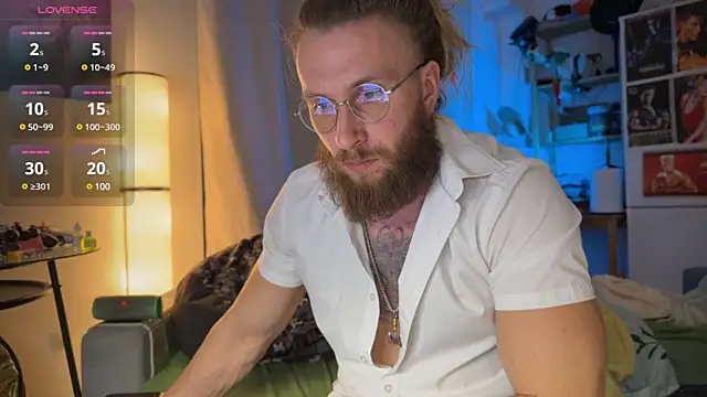 Snapshot of rusbigpaul chatting on 03.09.25 rusbigpaul online show from 03.09.25