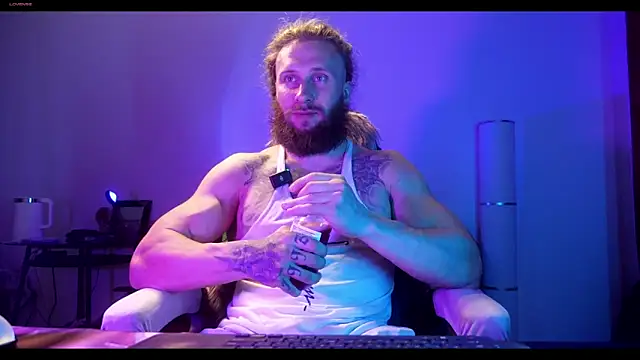 Snapshot of rusbigpaul chatting on 09.20.25 rusbigpaul online show from 09.20.25