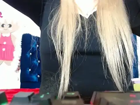 Snapshot of 69liamilk69 chatting on 01.23.25 69liamilk69 online show from 01.23.25