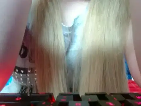 Snapshot of 69liamilk69 chatting on 03.16.25 69liamilk69 online show from 03.16.25