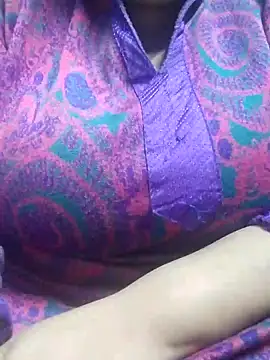 Snapshot of Seema_99 chatting on 01.04.25 Seema 99 online show from 01.04.25