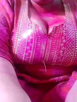 Snapshot of Seema_99 chatting on 03.14.25 Seema 99 online show from 03.14.25