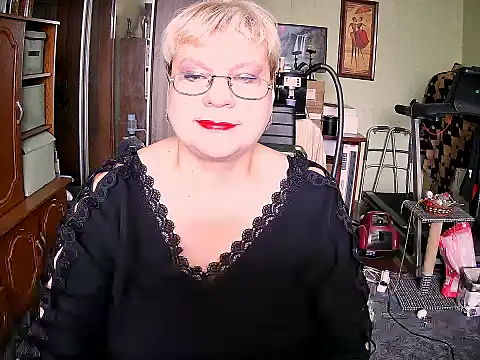 LOLA8888 online show from 10.11.25