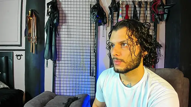 Twisted Fantasy online show from 02.12.25