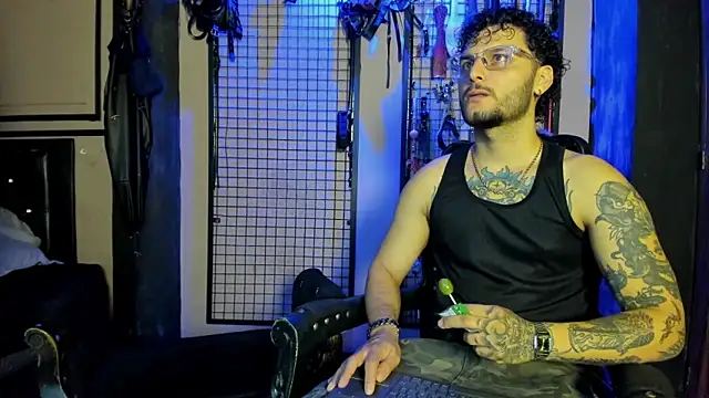 Snapshot of Twisted_Fantasy chatting on 06.20.26 Twisted Fantasy online show from 06.20.26