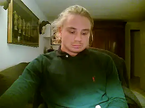 Snapshot of maciste26 chatting on 01.13.25 maciste26 online show from 01.13.25