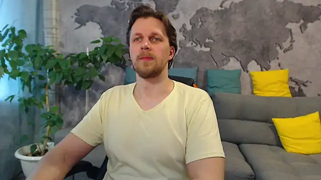 Snapshot of VikingChrisss chatting on 04.26.26 VikingChrisss online show from 04.26.26