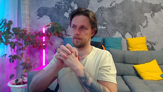 Snapshot of VikingChrisss chatting on 04.27.26 VikingChrisss online show from 04.27.26