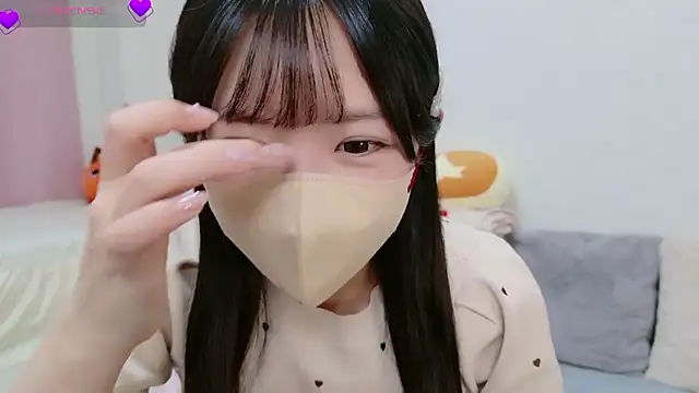 Snapshot of anchan_ chatting on 09.18.25 anchan online show from 09.18.25