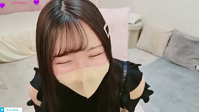 Snapshot of anchan_ chatting on 05.26.26 anchan online show from 05.26.26
