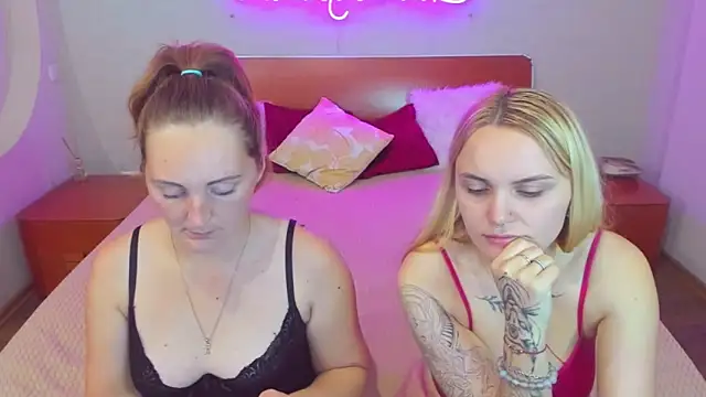 Snapshot of MagicEyess chatting on 11.02.25 MagicEyess online show from 11.02.25