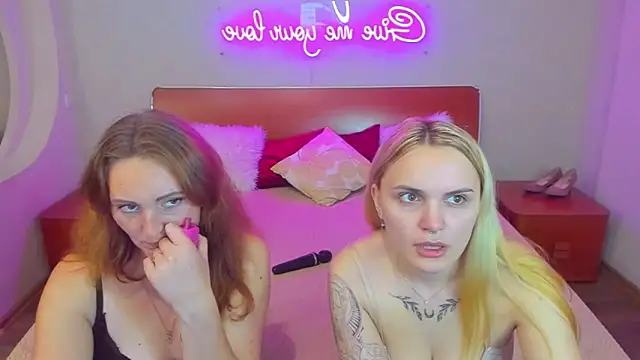 Snapshot of MagicEyess chatting on 11.04.25 MagicEyess online show from 11.04.25