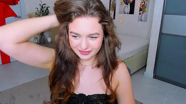 MiracleCurly online show from 02.05.25