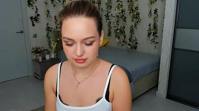 MiracleCurly online show from 09.28.25