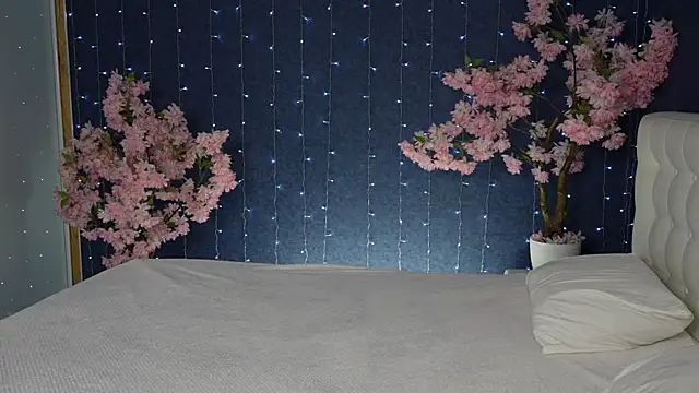 -Mirror-Girl- online show from 04.03.26