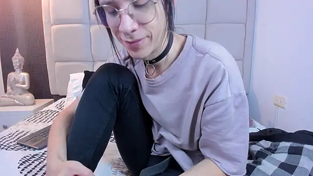 Hecatee 77 online show from 03.19.25