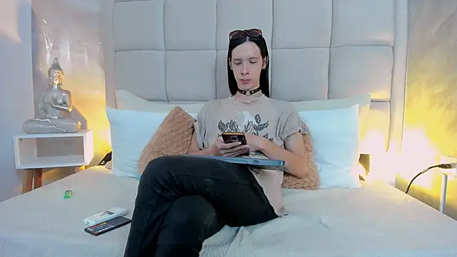 Hecatee 77 online show from 09.12.25