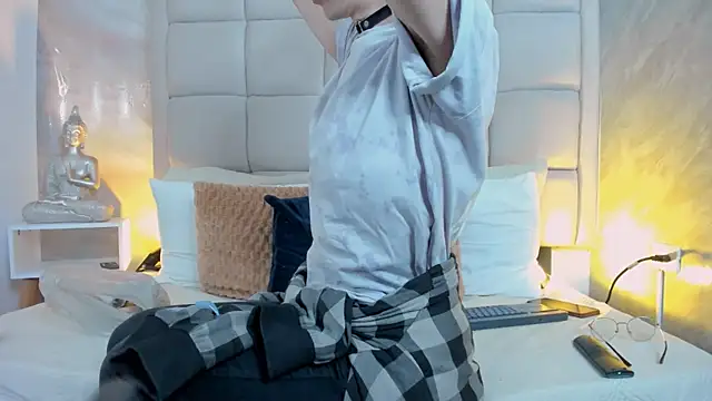 Hecatee 77 online show from 09.13.25