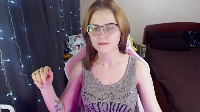 MissBrightShine online show from 02.01.25