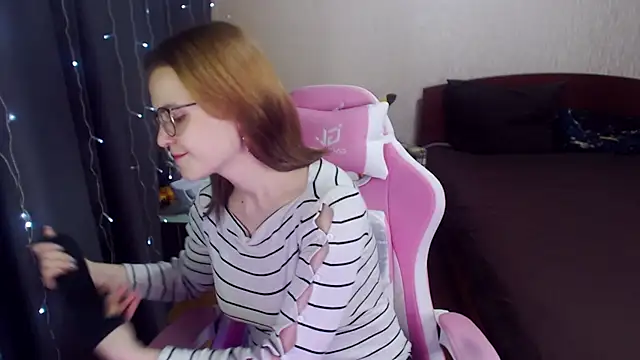 MissBrightShine online show from 02.09.25